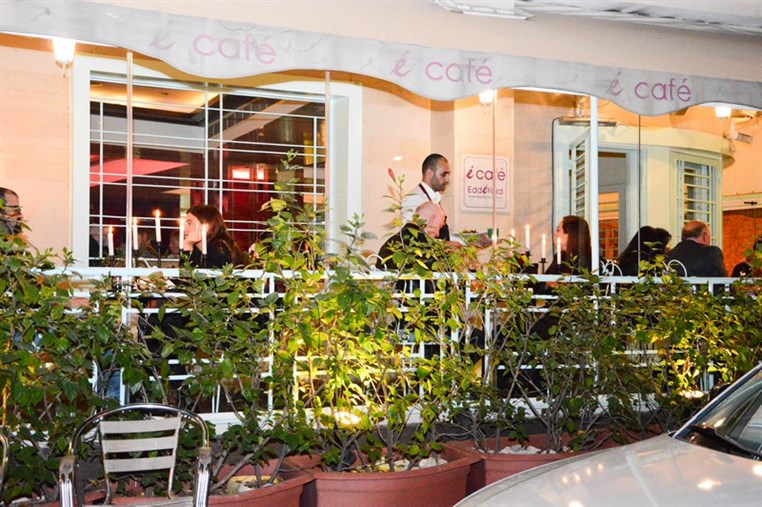 eCafe Sursock on Saturday Night